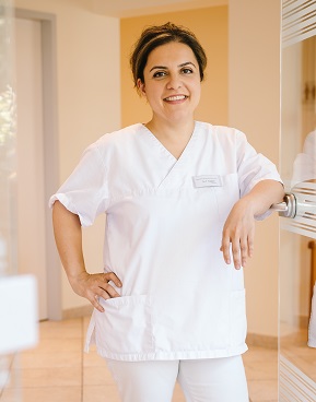 Dr. Fahema Yazdani