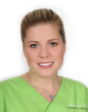 Dr. Julia Küstermeyer