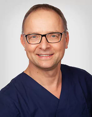 MARTIN MROWKA - Zahnarzt / Implantologe