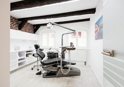 Zahnarzt Lüneburg | Zentrum für Zahnmedizin | Dr. Anderer & Kollegen